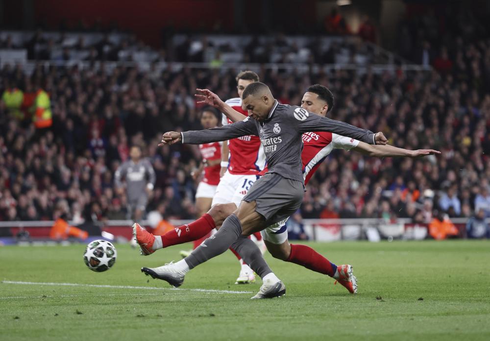 法布雷加斯：科莫主打攻势足球 梦想看当前球员参加欧冠.